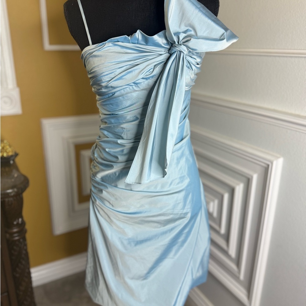 BCBG MaxAzria Elegant Blue One-Shoulder Dress